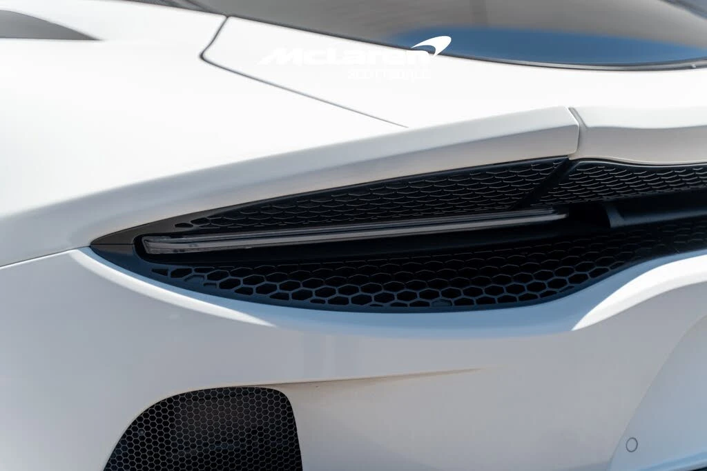 2025 McLaren GT - Image 22 of 31
