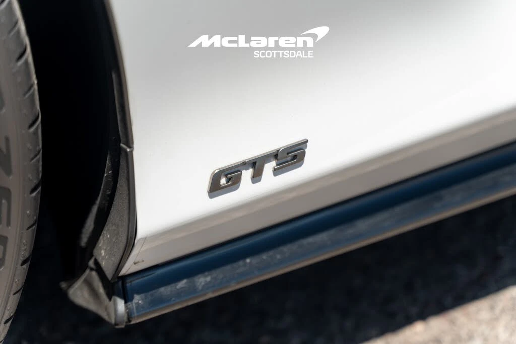 2025 McLaren GT - Image 21 of 31
