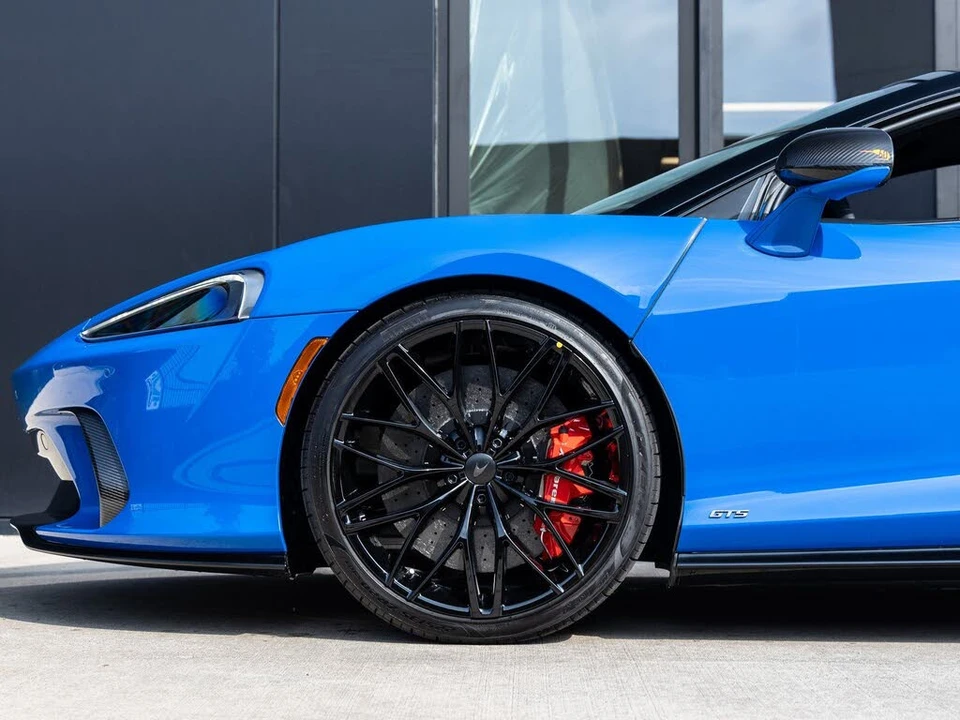 2025 McLaren GT - Image 12 of 31