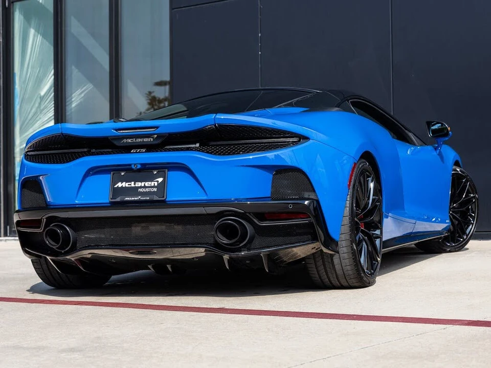 2025 McLaren GT - Image 9 of 31