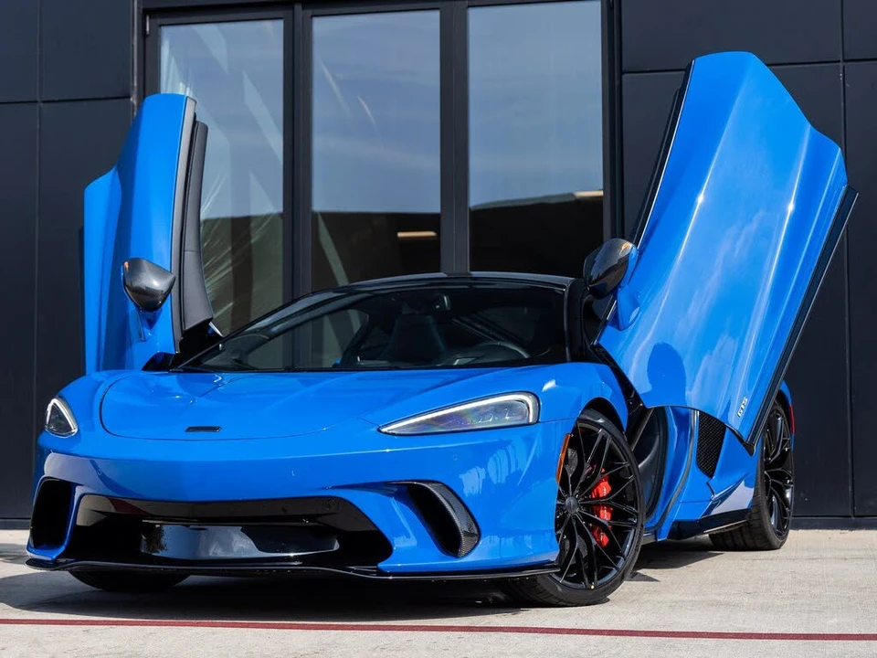 2025 McLaren GT - Image 2 of 31
