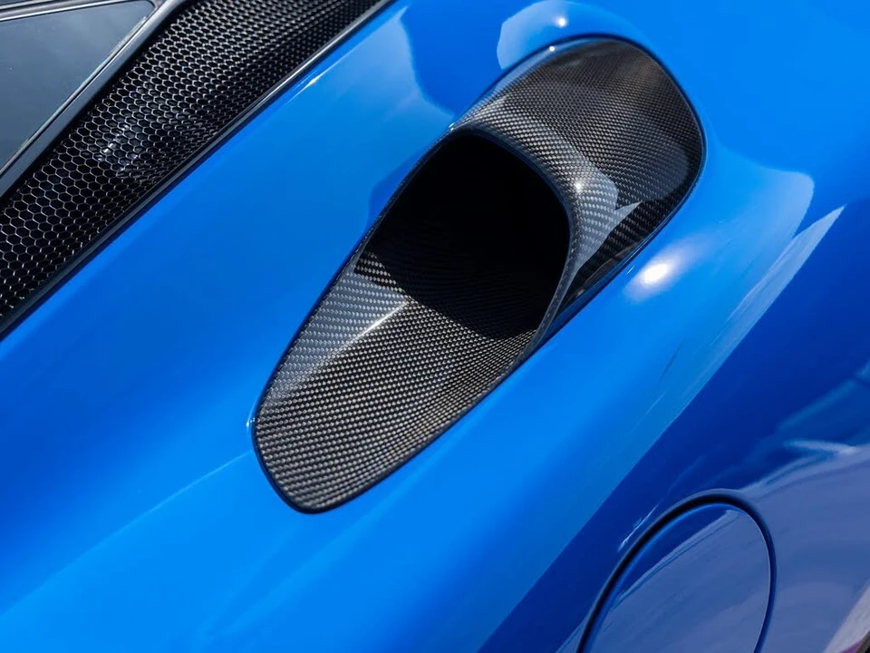 2025 McLaren GT - Image 16 of 31