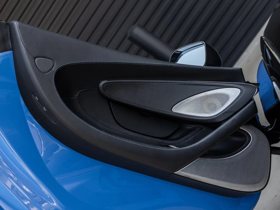 2025 McLaren GT - Image 23 of 31