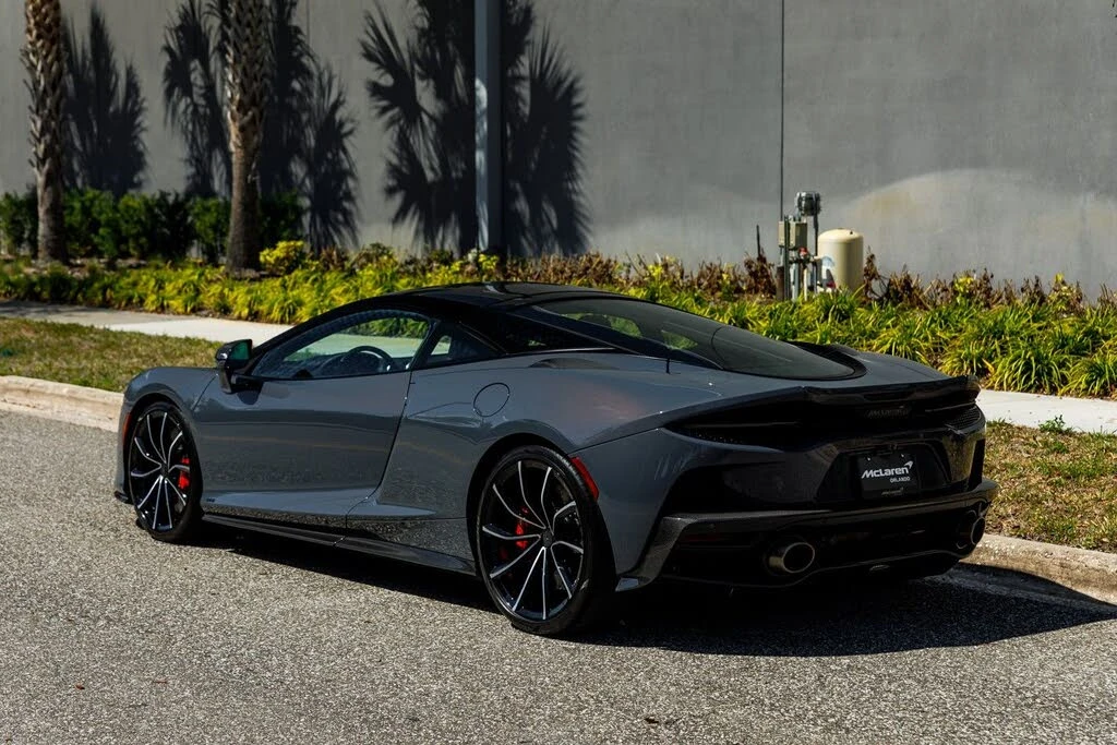 2025 McLaren GT - Image 24 of 31