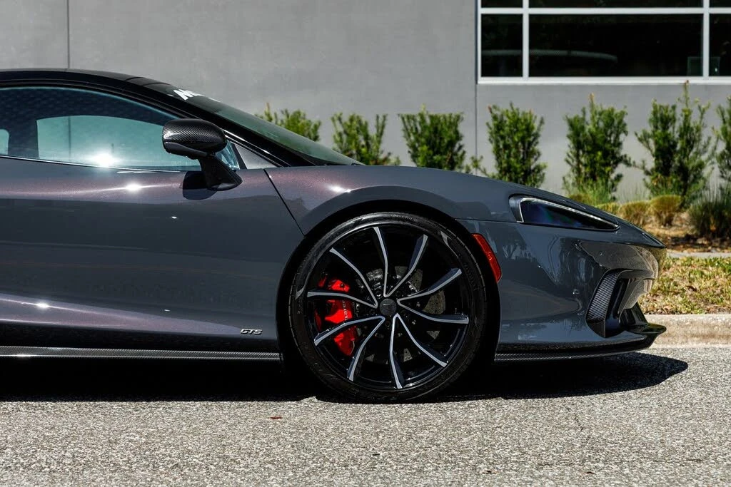 2025 McLaren GT - Image 12 of 31