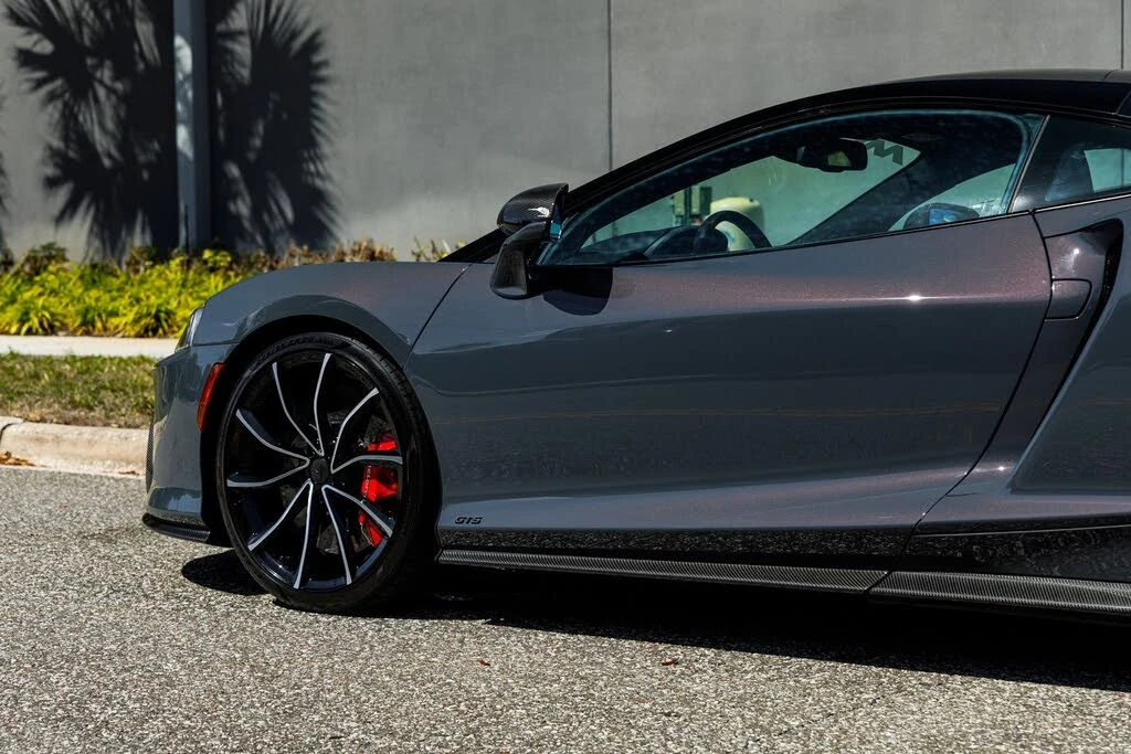 2025 McLaren GT - Image 27 of 31