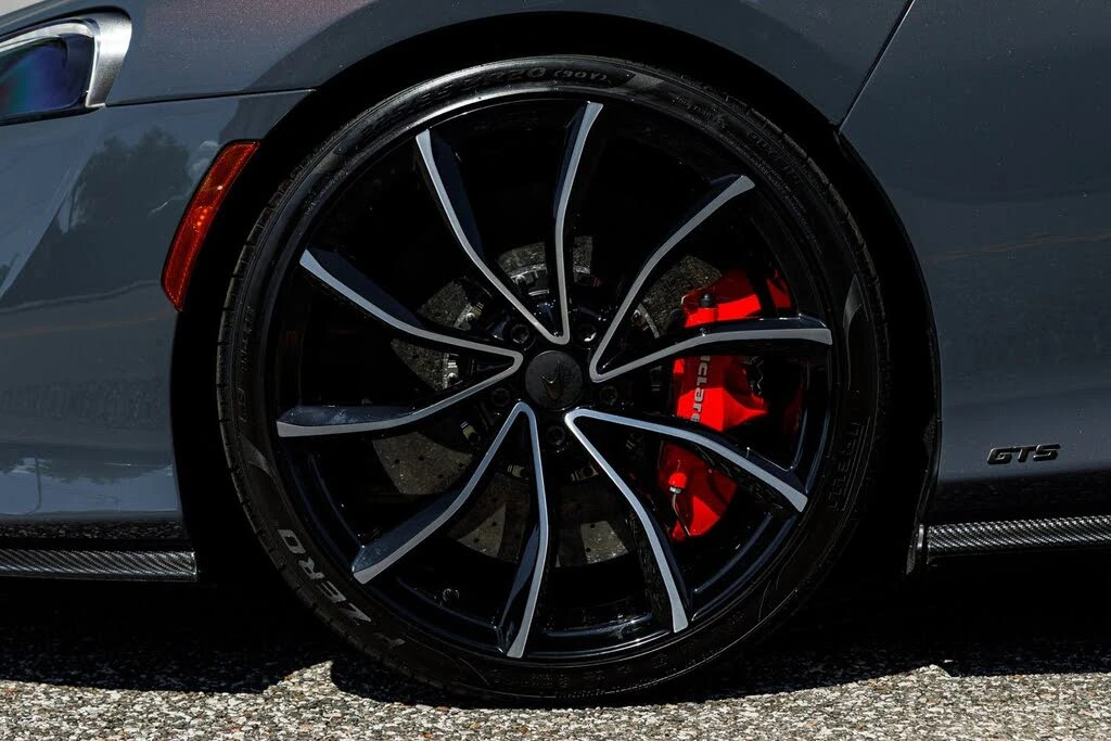 2025 McLaren GT - Image 29 of 31