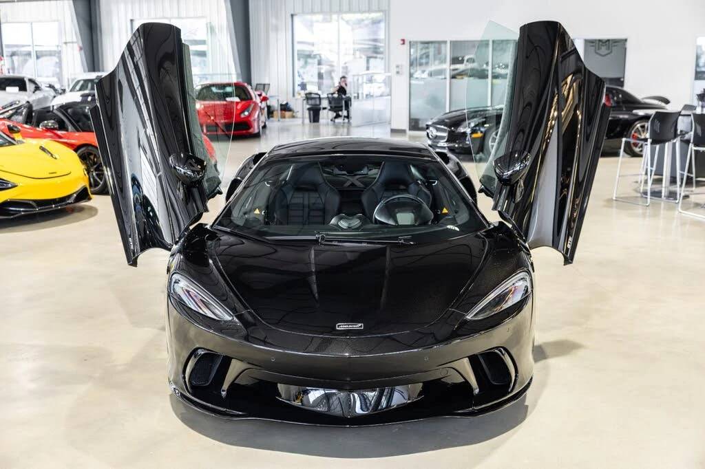 2025 McLaren GT - Image 9 of 31