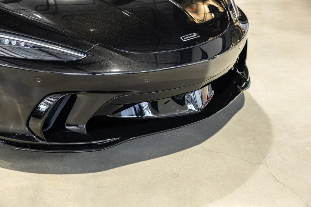 2025 McLaren GT - Image 10 of 31