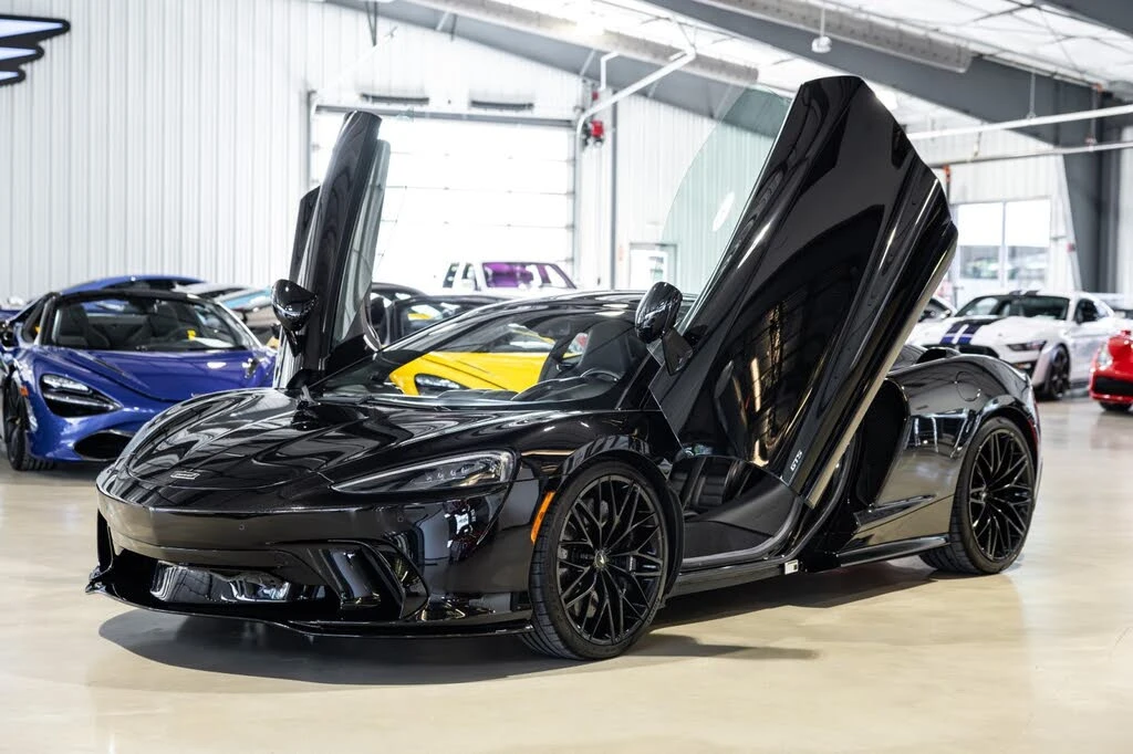 2025 McLaren GT - Image 2 of 31