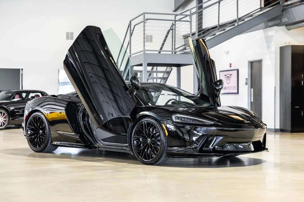 2025 McLaren GT - Image 8 of 31