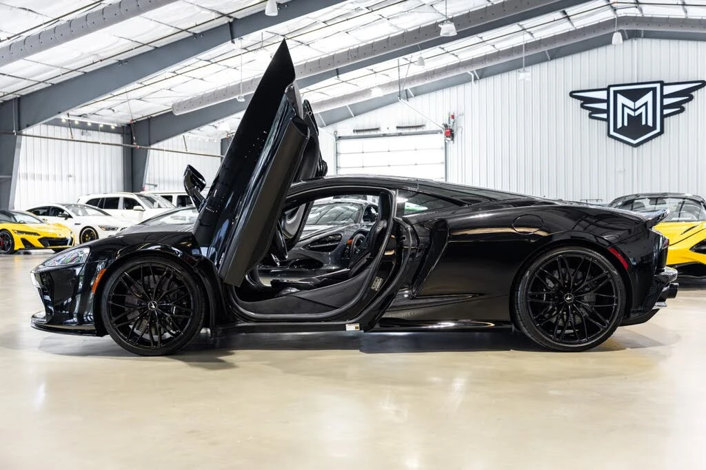 2025 McLaren GT - Image 3 of 31