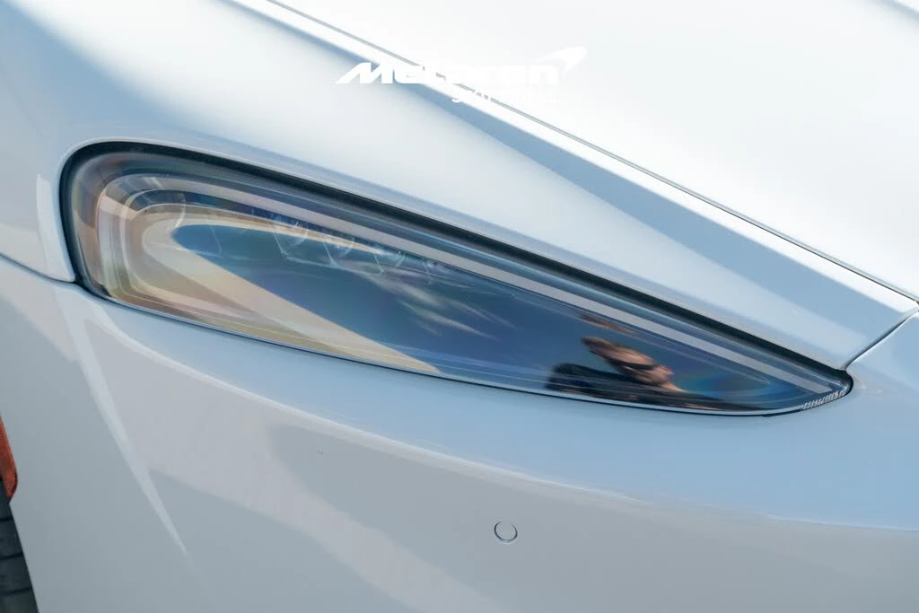 2025 McLaren GT - Image 18 of 31