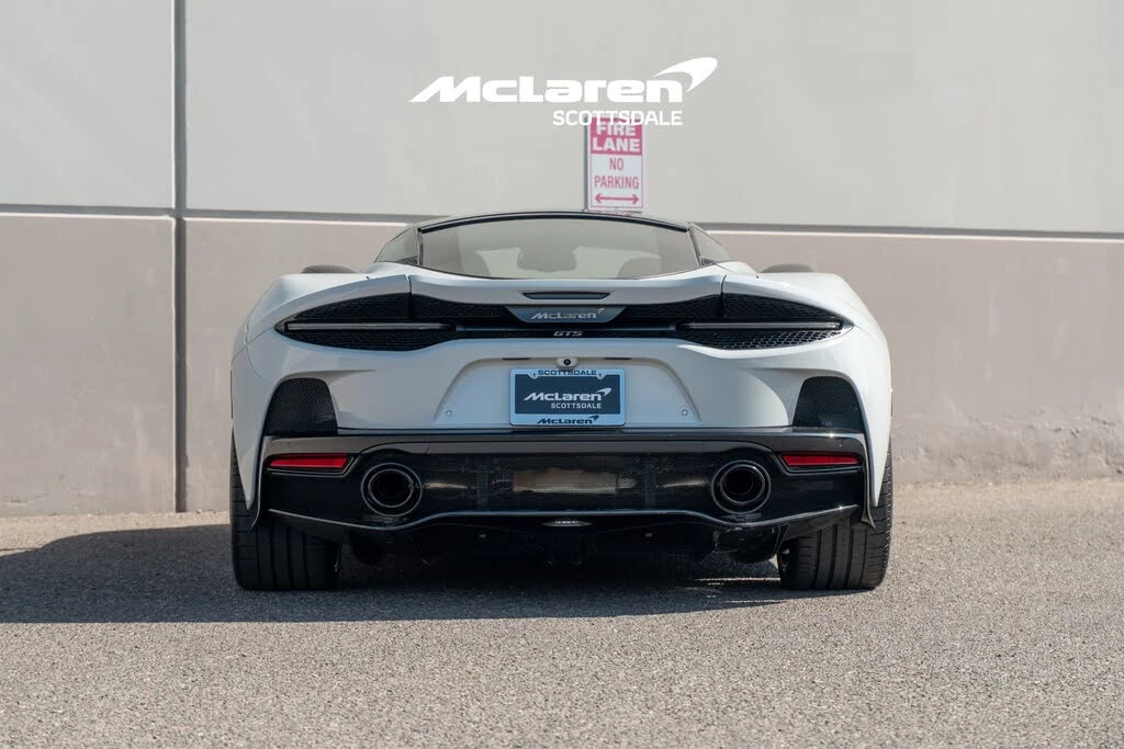 2025 McLaren GT - Image 6 of 31