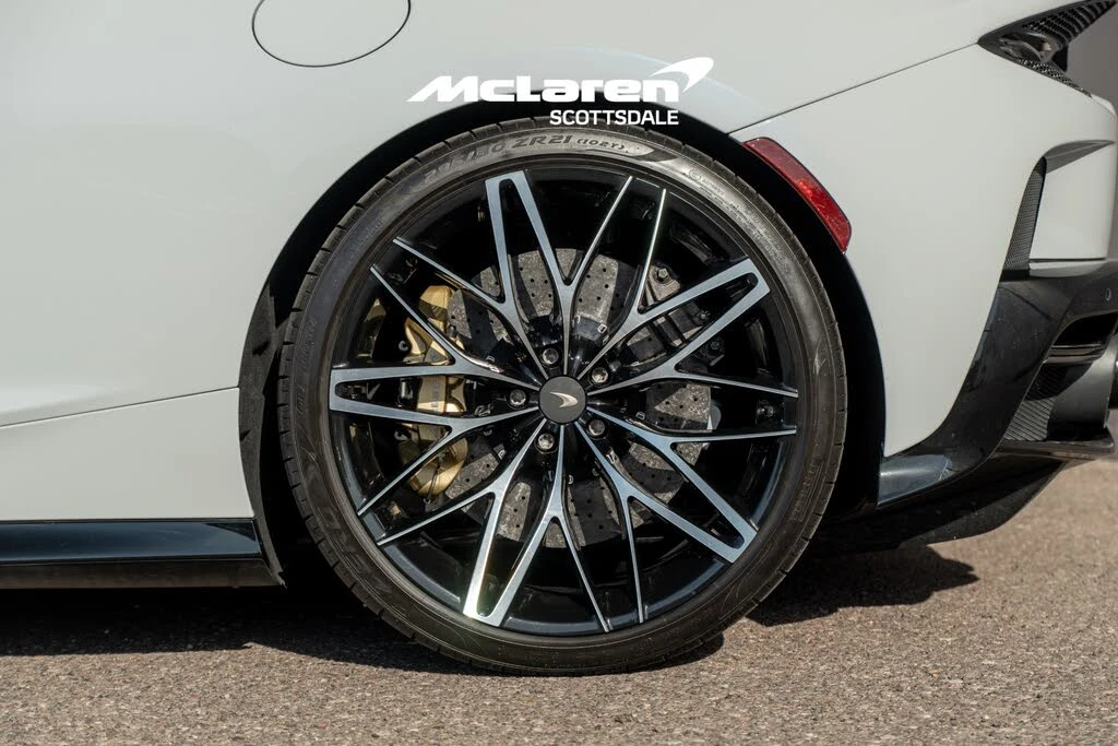 2025 McLaren GT - Image 29 of 31