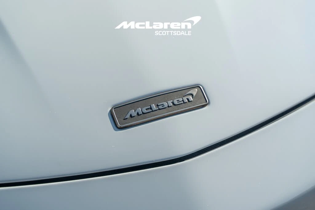 2025 McLaren GT - Image 19 of 31