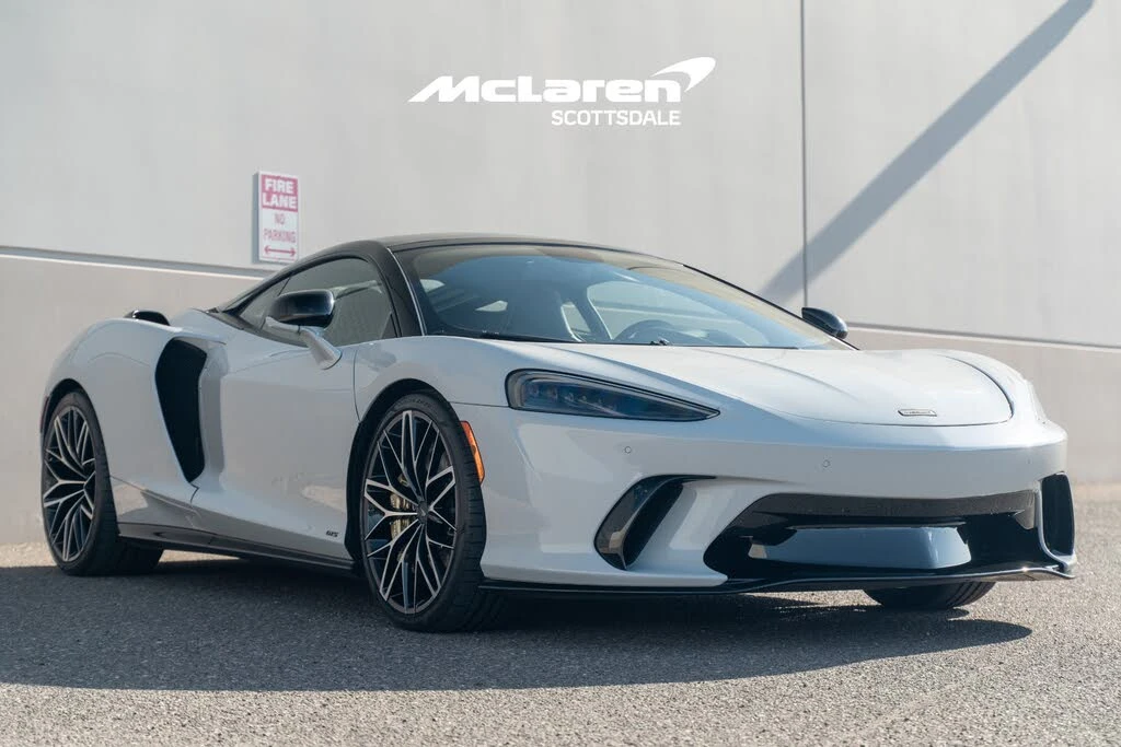 2025 McLaren GT - Image 9 of 31