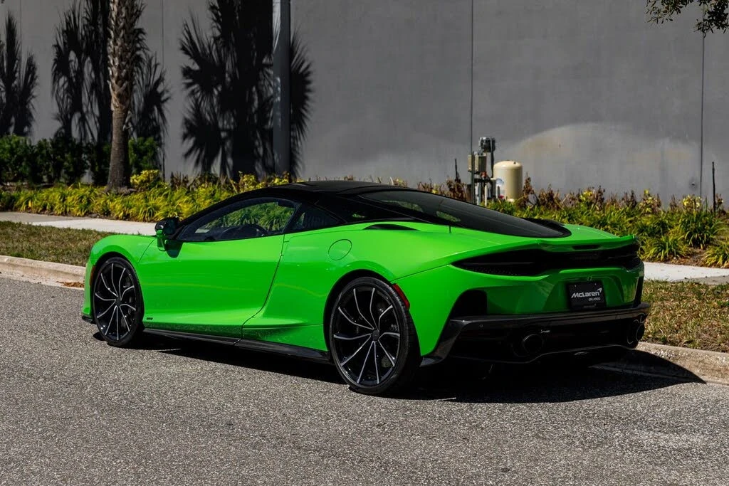 2025 McLaren GT - Image 14 of 31