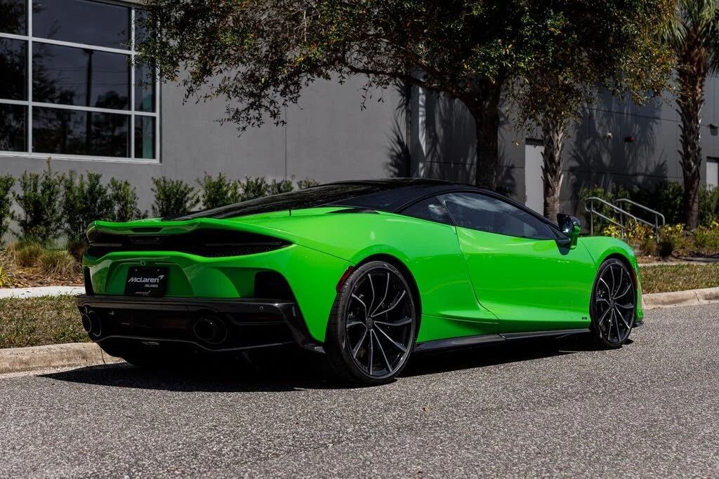 2025 McLaren GT - Image 9 of 31