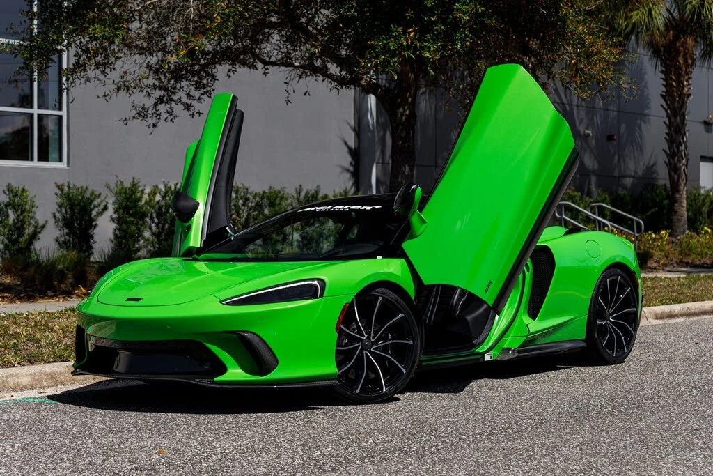 2025 McLaren GT - Image 23 of 31