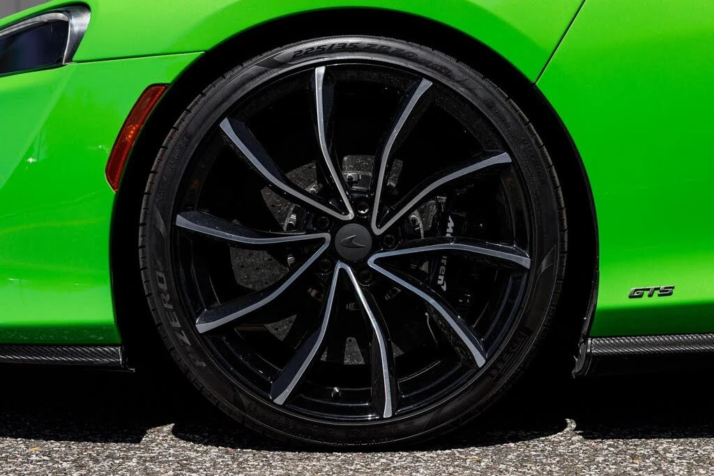 2025 McLaren GT - Image 19 of 31