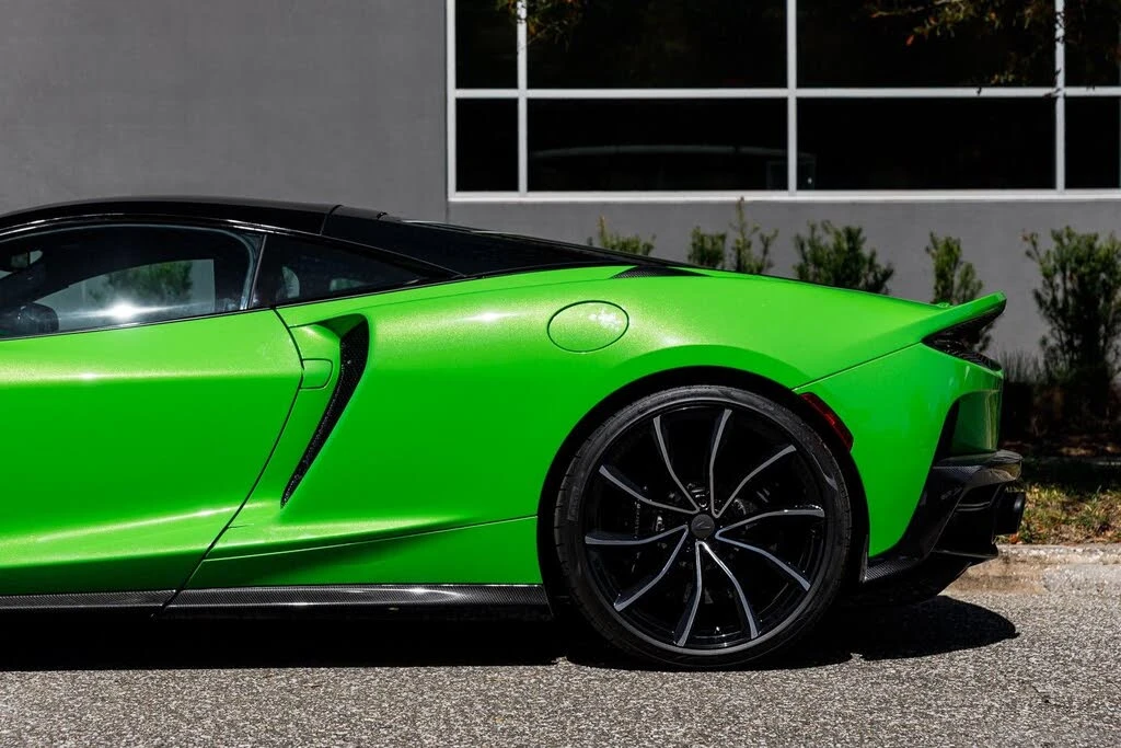 2025 McLaren GT - Image 18 of 31