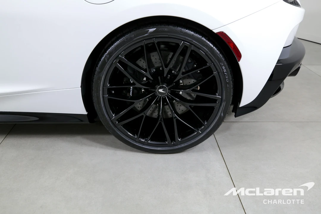2025 McLaren GT - Image 29 of 31