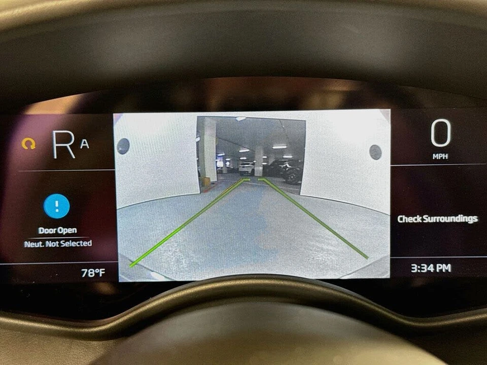 2025 McLaren GT - Image 14 of 31