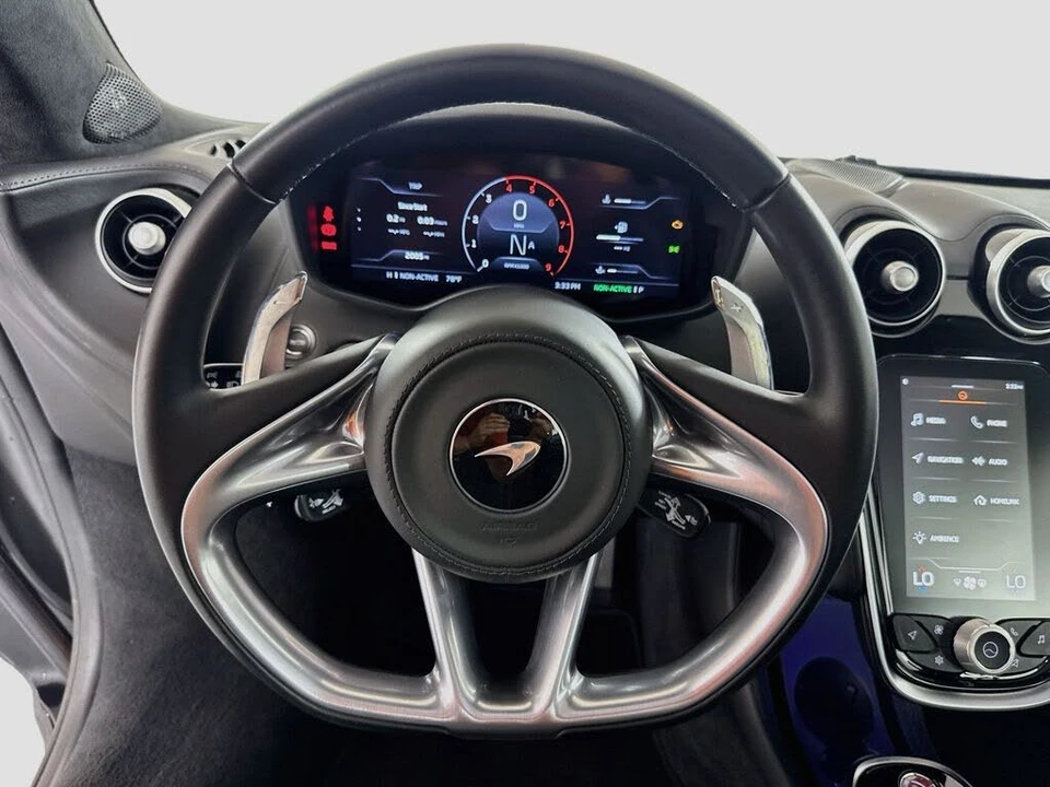 2025 McLaren GT - Image 11 of 31