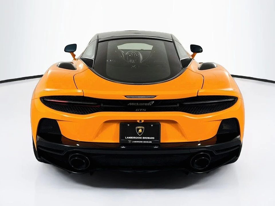 2025 McLaren GT - Image 6 of 31