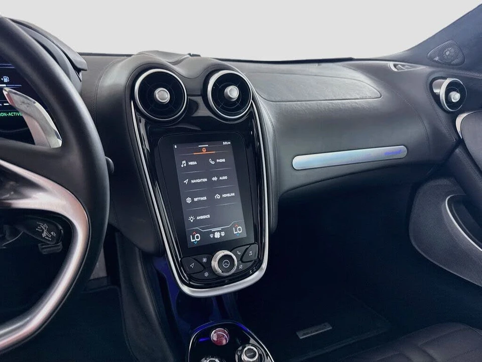 2025 McLaren GT - Image 25 of 31
