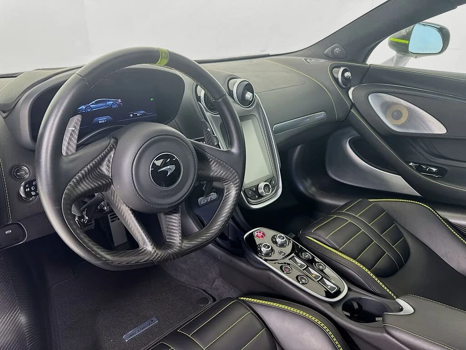 2025 McLaren GT - Image 10 of 27