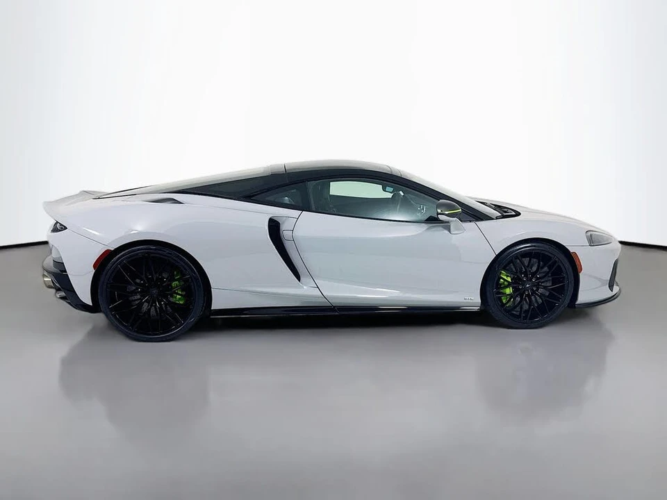 2025 McLaren GT - Image 8 of 27