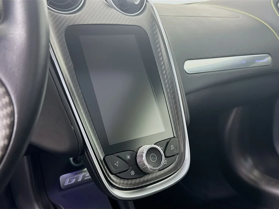2025 McLaren GT - Image 13 of 27