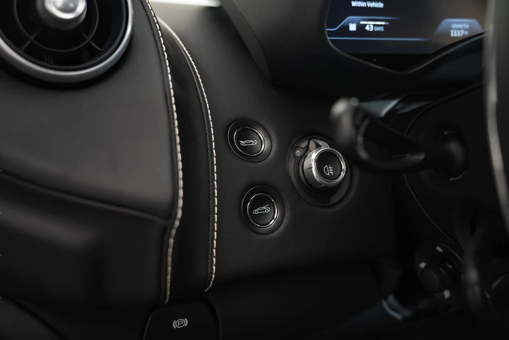 2025 McLaren GT - Image 11 of 21