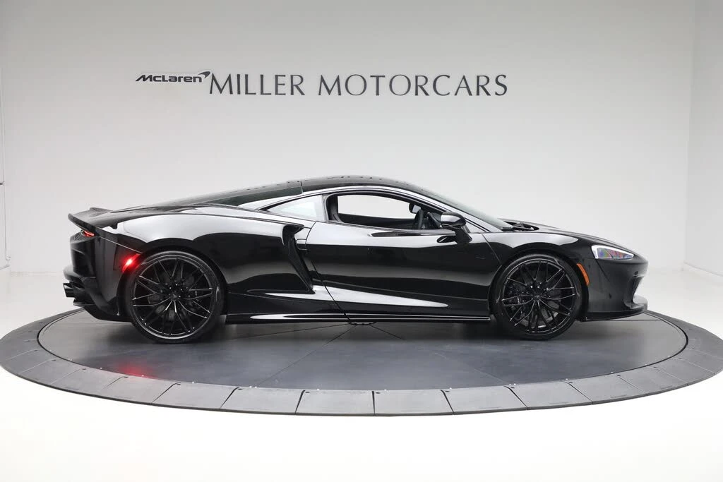 2025 McLaren GT - Image 9 of 31