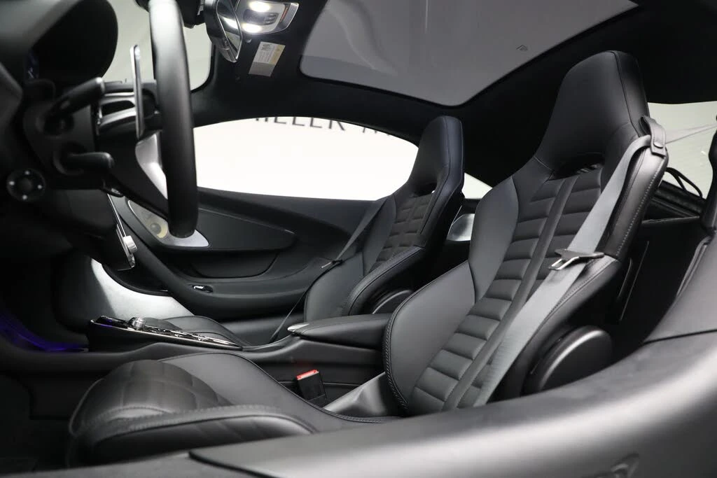 2025 McLaren GT - Image 21 of 31