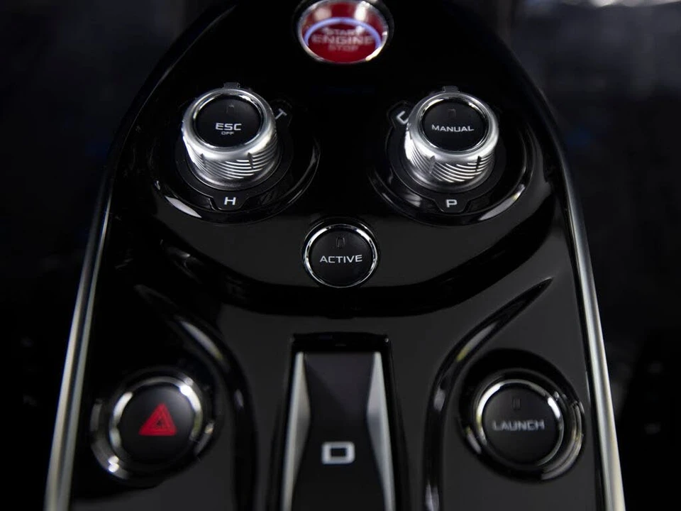 2025 McLaren GT - Image 19 of 31