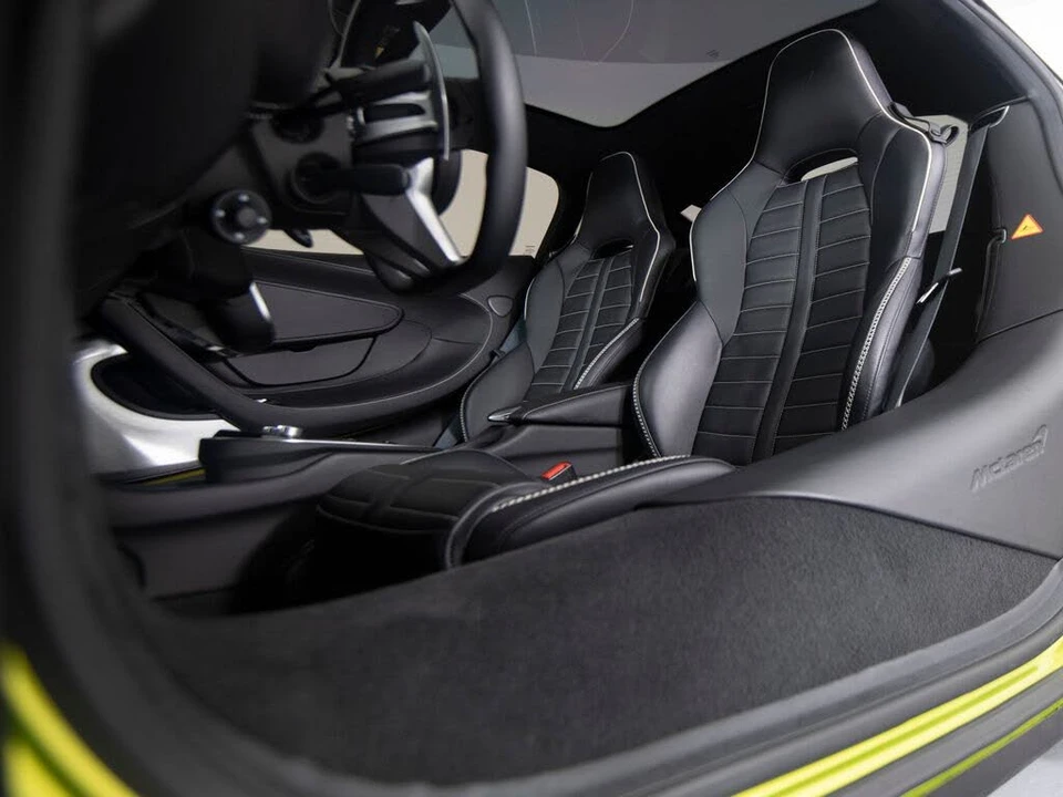 2025 McLaren GT - Image 30 of 31