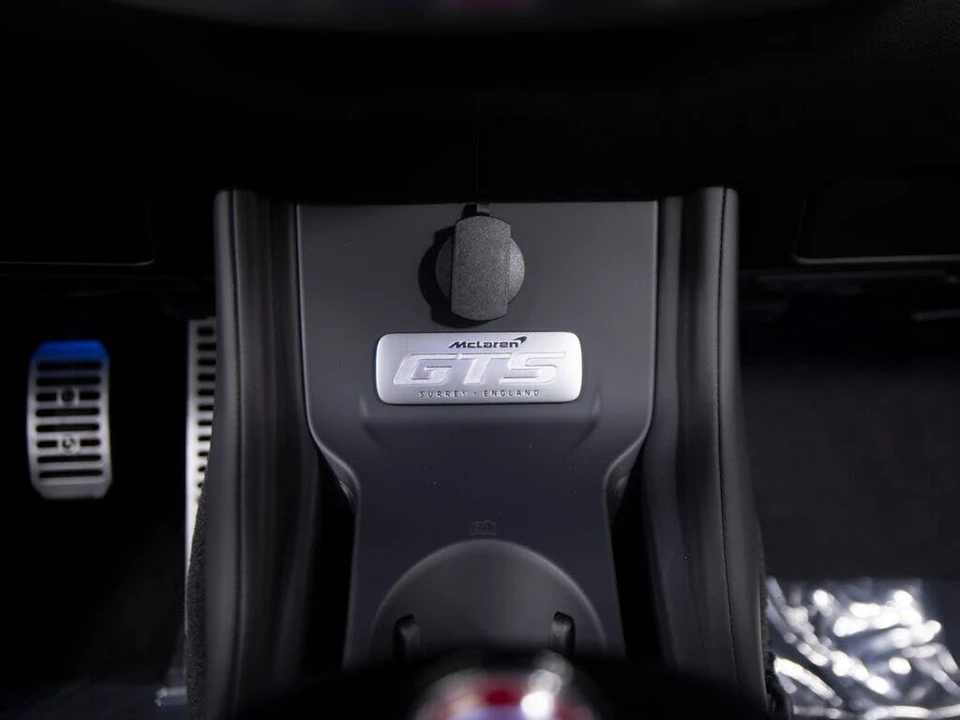 2025 McLaren GT - Image 21 of 31