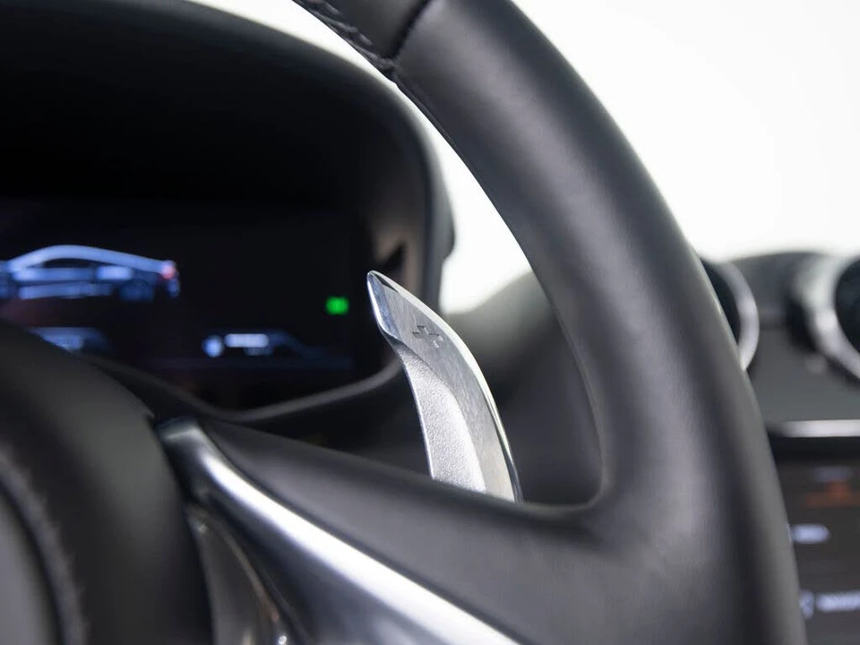 2025 McLaren GT - Image 23 of 31