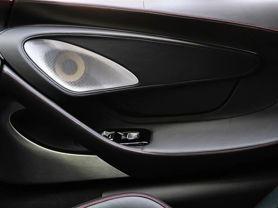 2025 McLaren GT - Image 20 of 25