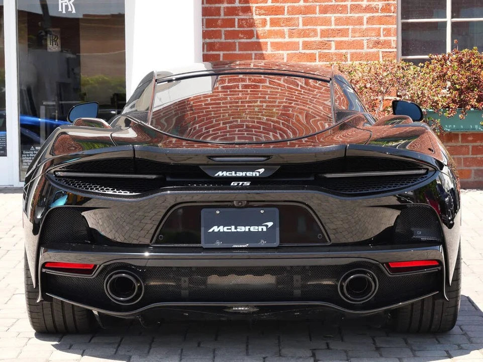 2025 McLaren GT - Image 5 of 25