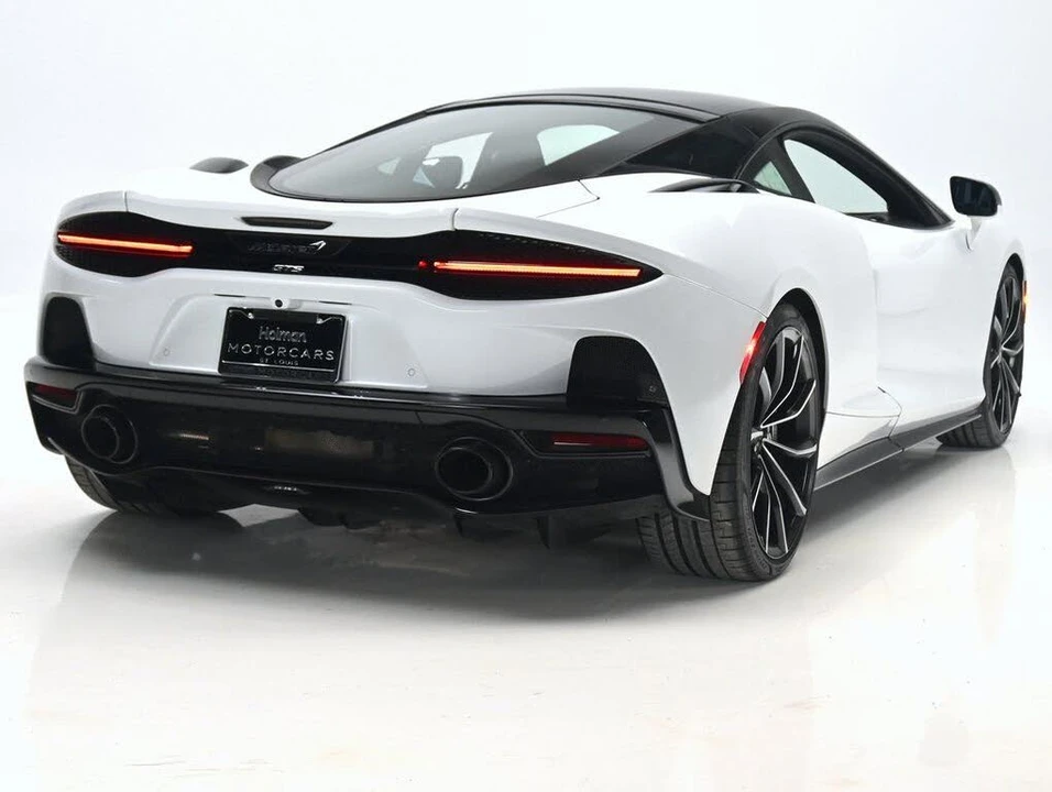 2025 McLaren GT - Image 4 of 31