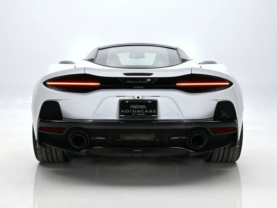 2025 McLaren GT - Image 5 of 31