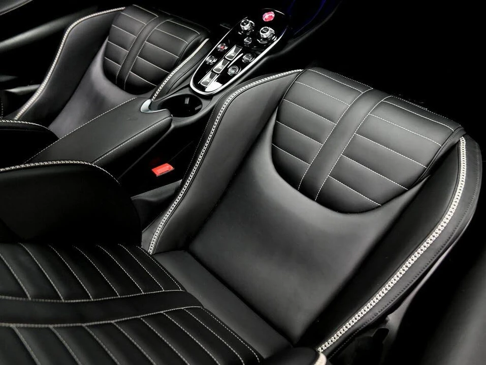 2025 McLaren GT - Image 23 of 31