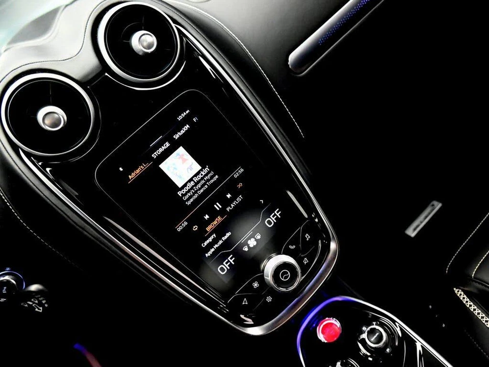 2025 McLaren GT - Image 26 of 31