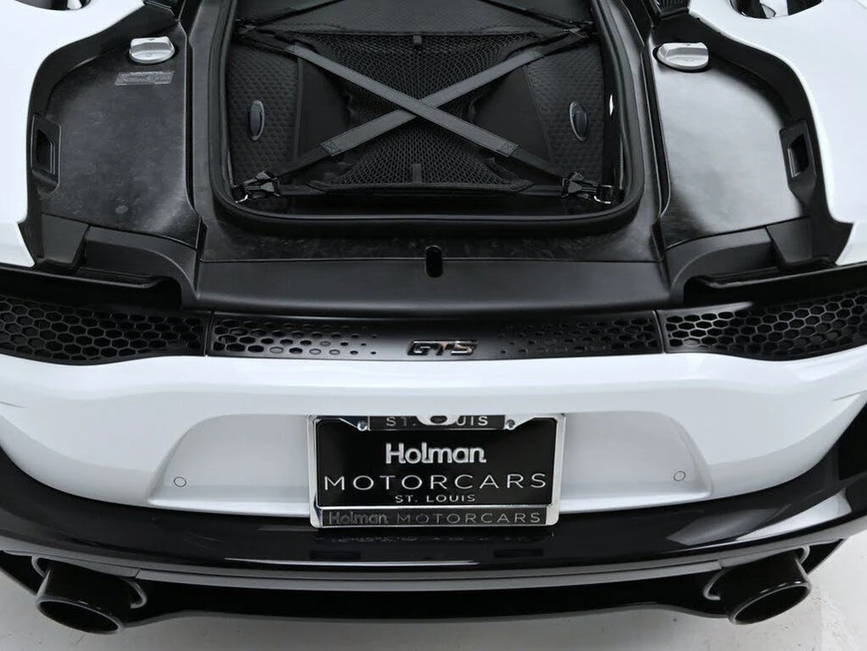 2025 McLaren GT - Image 30 of 31