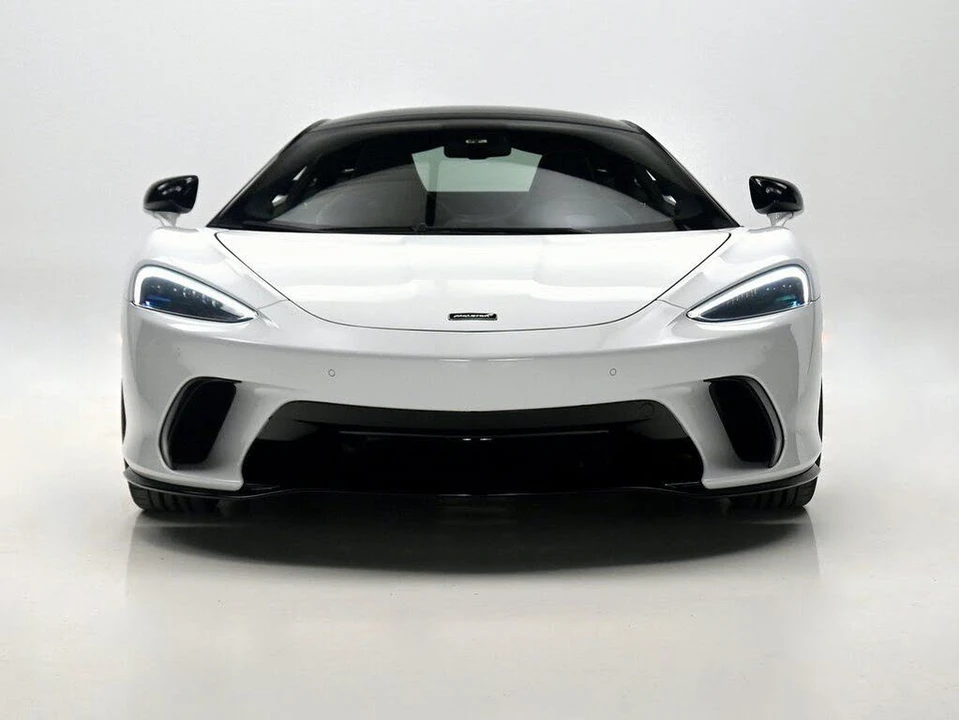 2025 McLaren GT - Image 2 of 31
