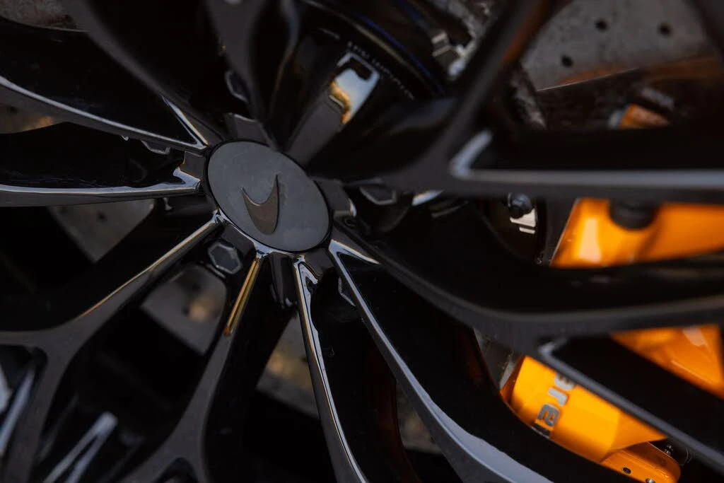 2025 McLaren GT - Image 10 of 31